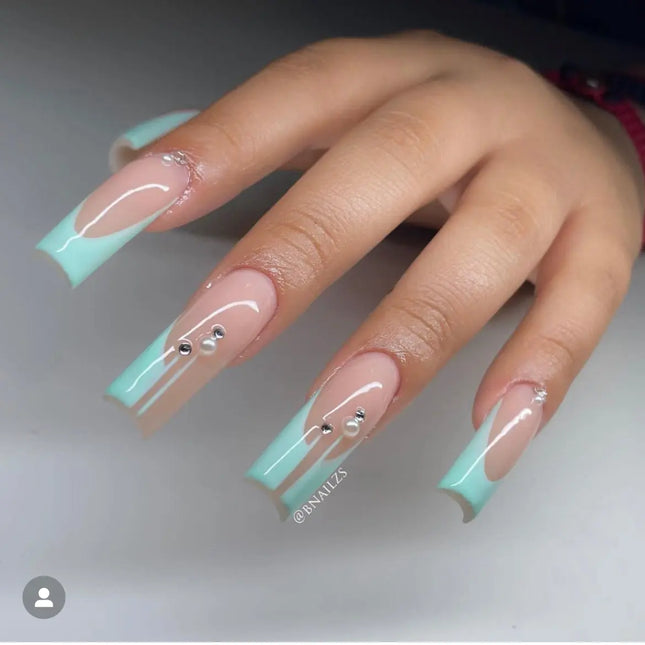 GC62 | TIFFANY A’GALORE & CO.